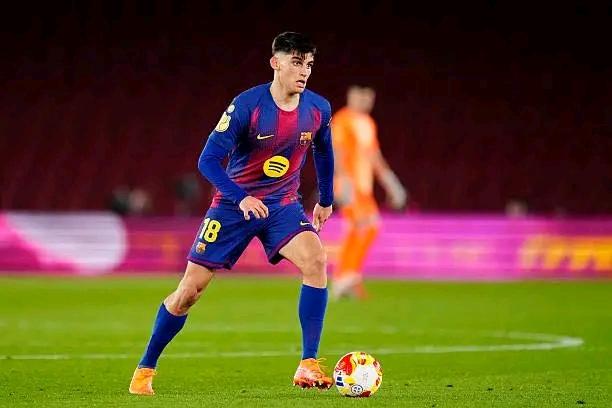 Barça are yet to lose or even draw a game with Martin starting at centre-back: 14 games, 14 wins.

Gerard Martín's move to center back under Hansi Flick this season has been incredibly transformative, as evidenced by that impressive statistic. 

Naturally a left-back, the