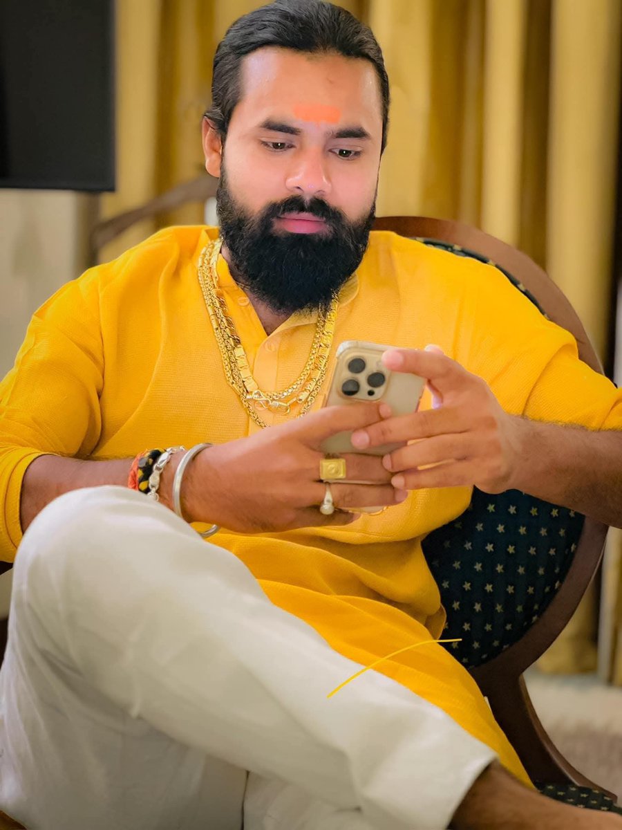 shauryabjym's tweet photo. ध्यान न दो, पिशाचो के रोने पे,
गर्व करो, ब्राह्मण होने पे...💪
#BrahminGenes https://t.co/BlgTFaKBiN