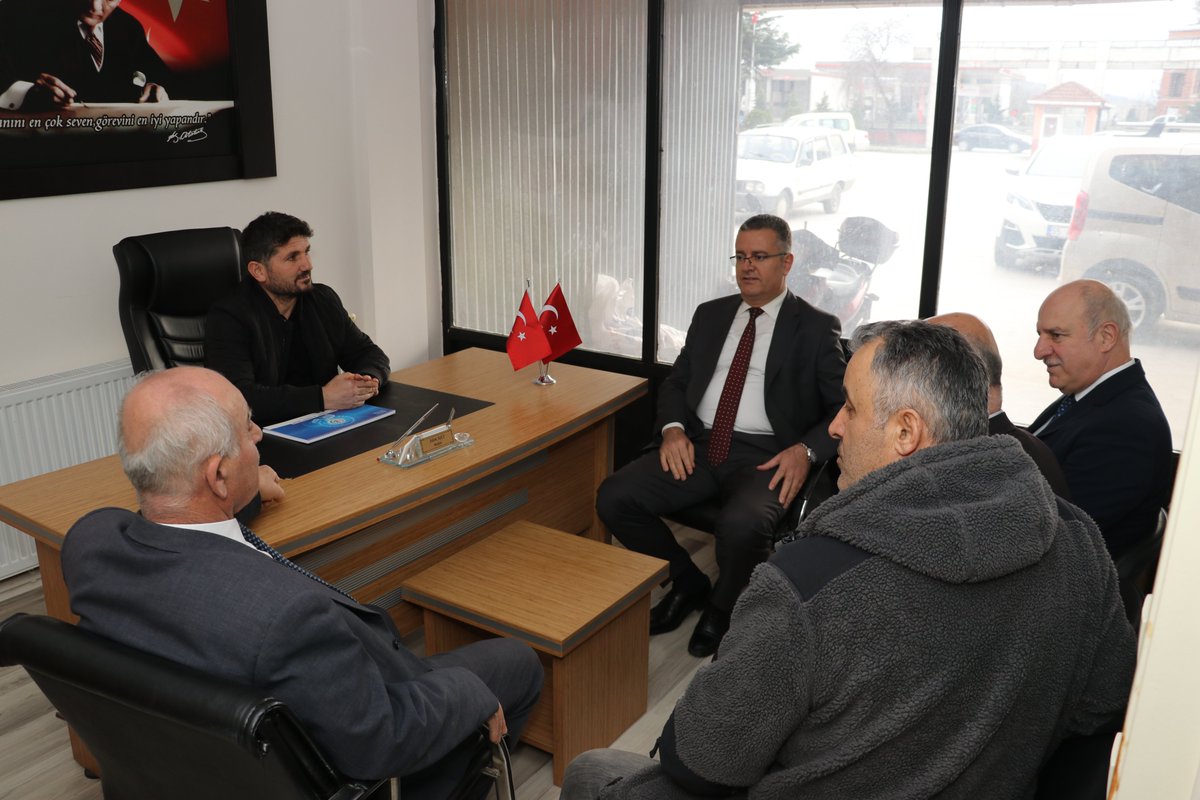 SamsunTRM's tweet photo. 📍 İl Müdürümüz Kemal Yılmaz Bafra'da
🔹 Bafra Ticaret ve Sanayi Odası Başkanı Serdal Sefa Kocabaş
🔹 Bafra Ziraat Odası Başkanı Osman Tosuner
🔹 Bafra Sebzeciler Birliği Başkanı Adem Aşçı'yı ziyaret ederek önemli kurum ve kuruluş temsilcileriyle bir araya geldi @Kemal_yilmaz44 https://t.co/idE7GBevmy