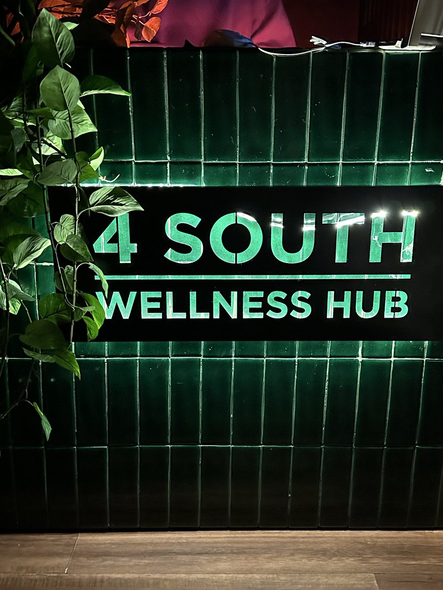 Danisaur tweet media