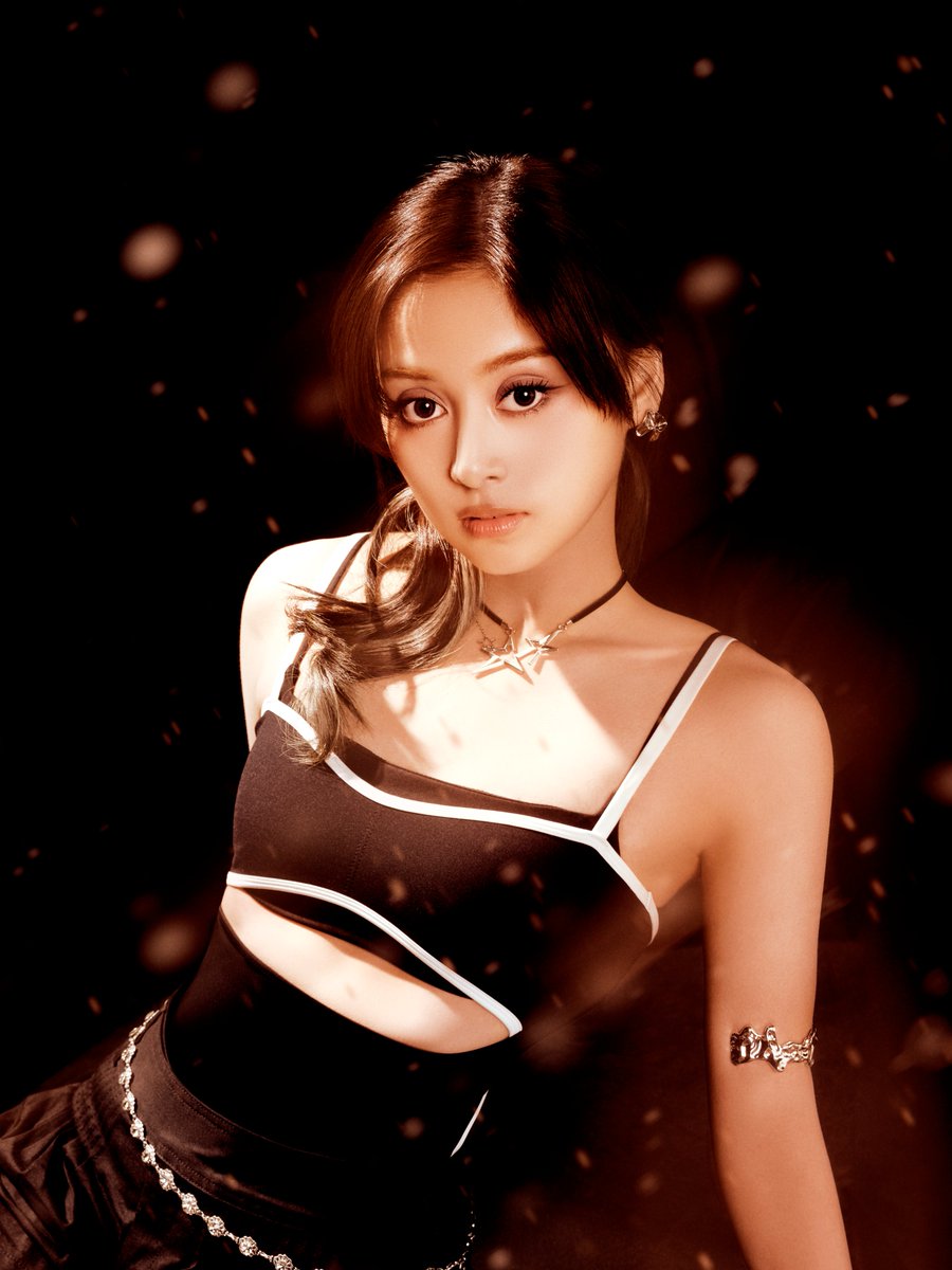 atheart_titan's tweet image. AtHeart 'Butterfly Doors'
CONCEPT PHOTO 2 #KATELYN

💿 2026.03.11 WED 6PM (KST)
🔗 AtHeart.lnk.to/ButterflyDoors

#AtHeart #앳하트 #ButterflyDoors #케이틀린