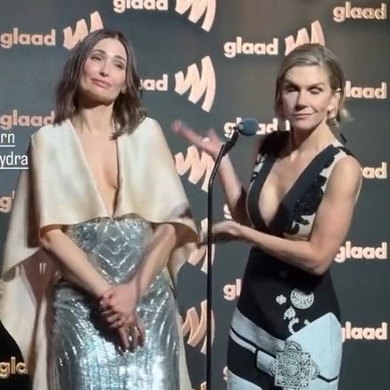 karolina wydra’s pr manager tweet media