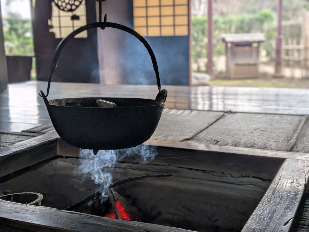 見学できる古民家なんて珍しくもないが、維持するために開園中ずっと