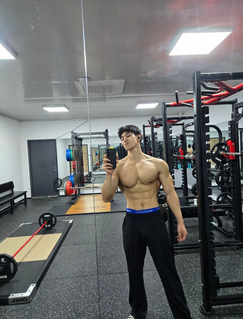 今の体にはとても満足しています 笑 #筋トレ #筋肉男子 #筋肉フェチ