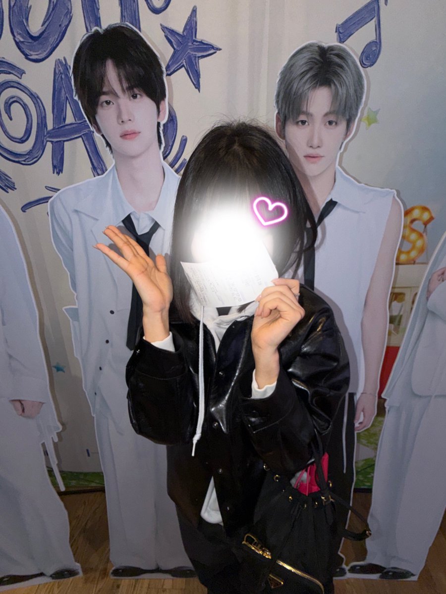 ᵐᵉᵒʷ tweet media