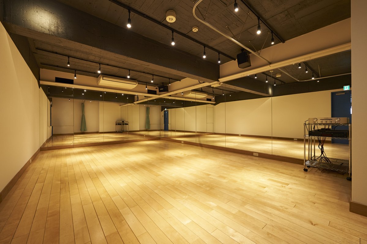 スタジオ活用アイデア💡

新宿駅から徒歩約5分の駅近スタジオ。
ウォーキングレッスンにもおすすめ🚶‍♀️✨
集合しやすい立地で、レッスンや練習もスムーズ！

#新宿ウォーキングレッスン
#レンタルスタジオ
#ウォーキング