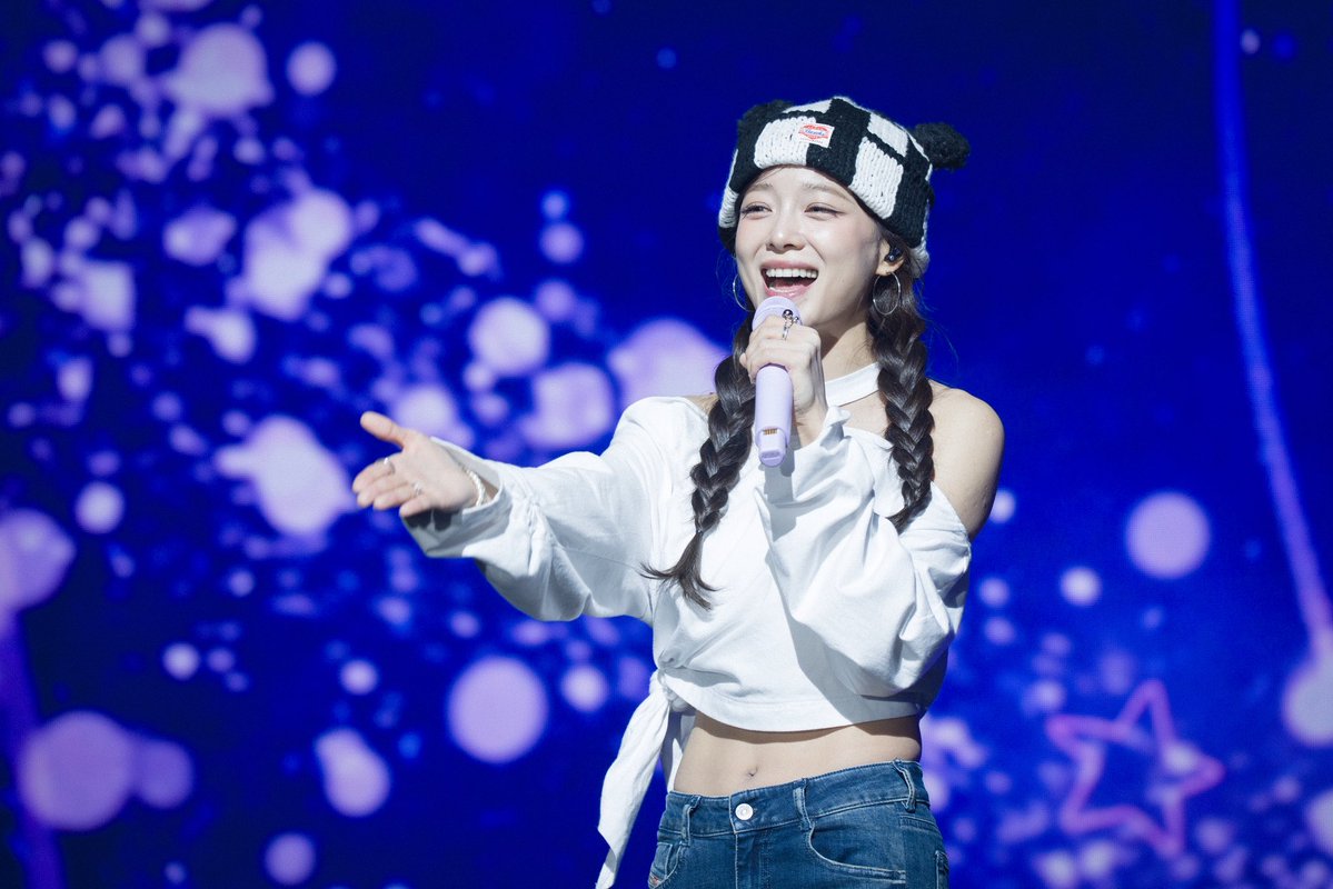 StarryLive Entertainment tweet media