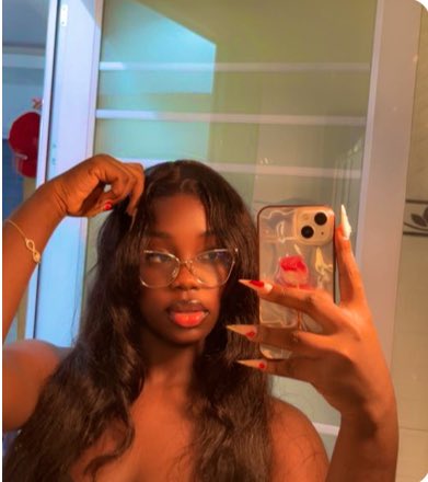 The flag and the face 🙈❤️
Beautiful Ladies from Ghana 🇬🇭 

A Thread 🧵: