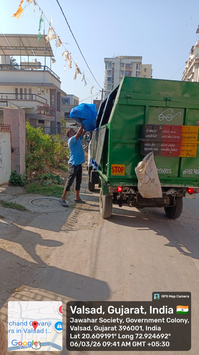 વલસાડ નગરપાલિકા દ્વારા તા. ૧૯-૧૨-૨૦૨૫ થી તા. ૩૧-૧૨-૨૦૨૬ સુધી “વિઝિબલ ક્લીન્લીનેસ કેમ્પેન” અંતર્ગત આજે તા.૦૬-૦૩-૨૦૨૬ ના રોજ  બસ સ્ટેન્ડ,રેલ્વે સ્ટેશન, શાક માર્કેટ,રહેણાંક વિસ્તાર,ઝૂંપડપટ્ટી,શૌચાલય,મંદિર,તળાવ,બાગ-બગીચા અને વાણિજ્ય વિસ્તાર વિગેરેની સાફ સફાઈ કરવામાં આવી.