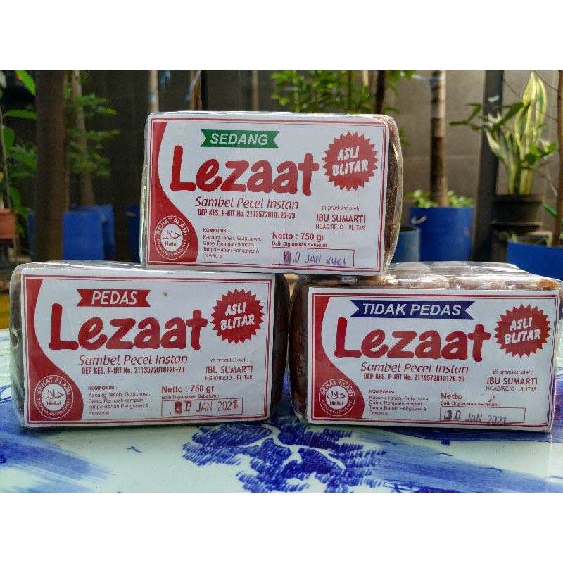 Nominasi dunia per-SAMBEL PECELAN. 
Dan Top 3 nya menurutku ini : 

1. Sinti - bumbunya nendang banget
2. Karangsari - bumbu kacang yg sedeng pedesnya pas
3. Lezat - rasa kacangnya pekat dan harum

Ada versi lain yg mau diadu?? 🫵🏻😂