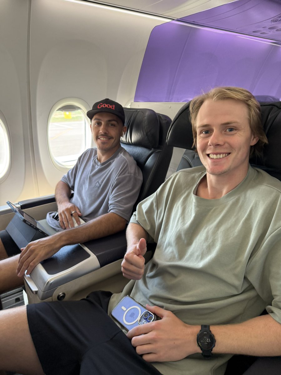 GeelongCats's tweet photo. Business trip with Brad 🤝 https://t.co/SCHtudVwC9