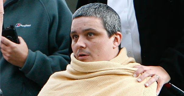 Ian Huntley has life support 'switched off' and is 'hours from death' after prison attack https://t.co/QL0CM0NDXN