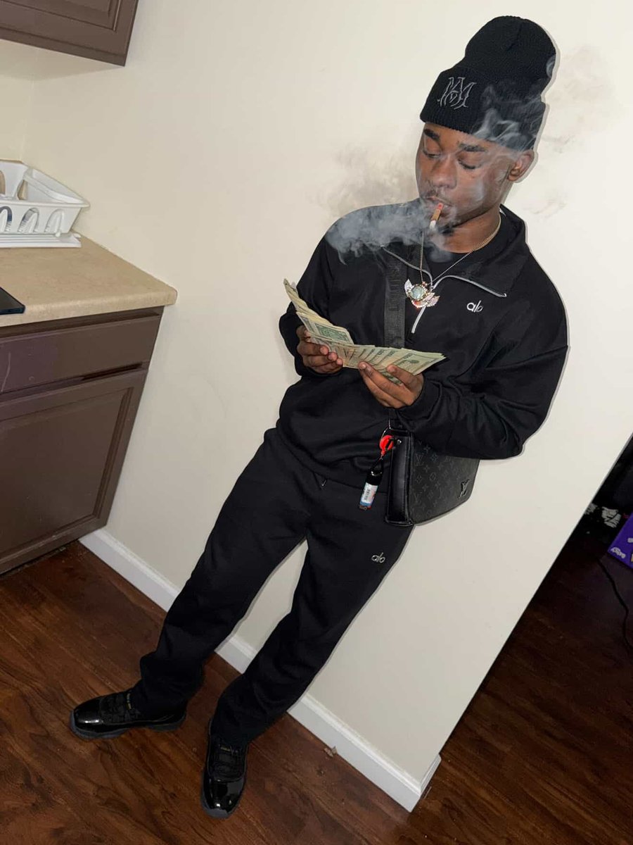 demontakeoff tweet media