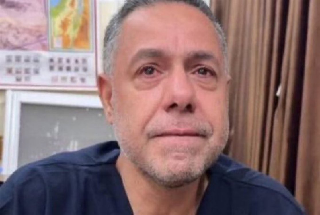 Alee93ale's tweet photo. 434 يوم على اختطاف الدكتور الفلسطيني حسام ابو صفية وتهمته الصمود في المستشفى لعلاج الاطفال والنساء، لن اصمت حتى يعود الدكتور لأهله ومدينته https://t.co/9990aiavTc