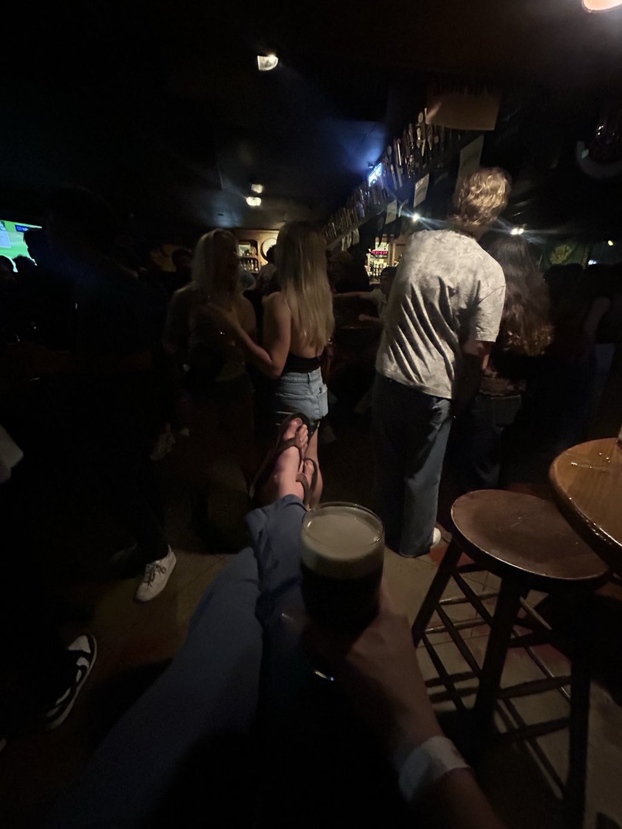 Posted up so heavy in th bar talking to no girls