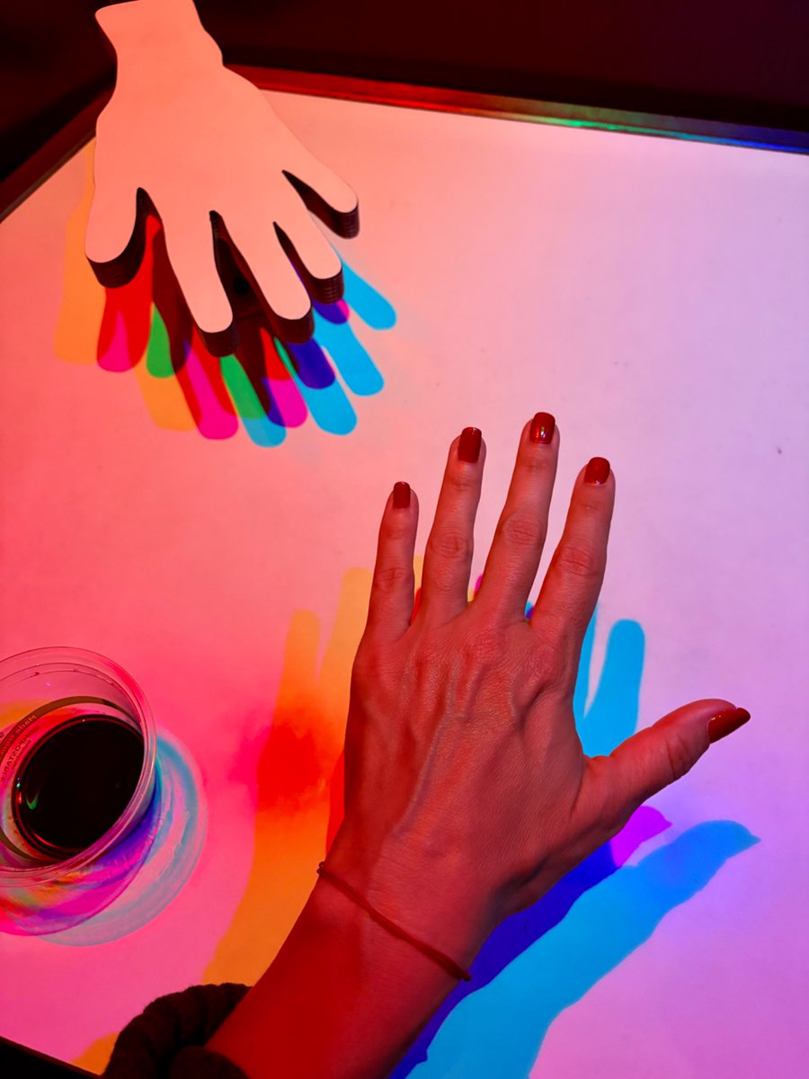 even shadows carry color