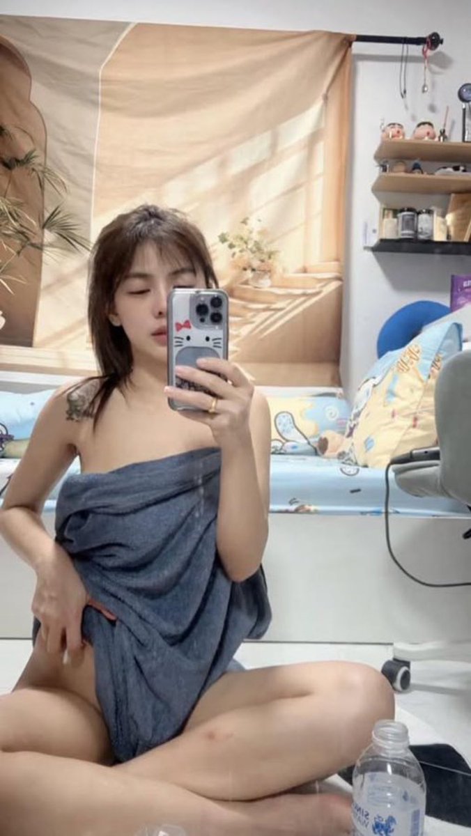 aom_m_Aom tweet media