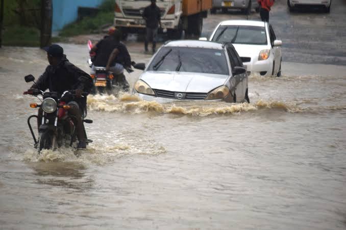 Ammar_Kassim8's tweet photo. A modern city should not collapse because of rainfall. Cities around the world have drainage systems that allow water to flow without paralyzing daily life.

For Nairobi, flooding has become predictable. It reflects poor planning and weak implementation by the county government https://t.co/oITu3BNMZE
