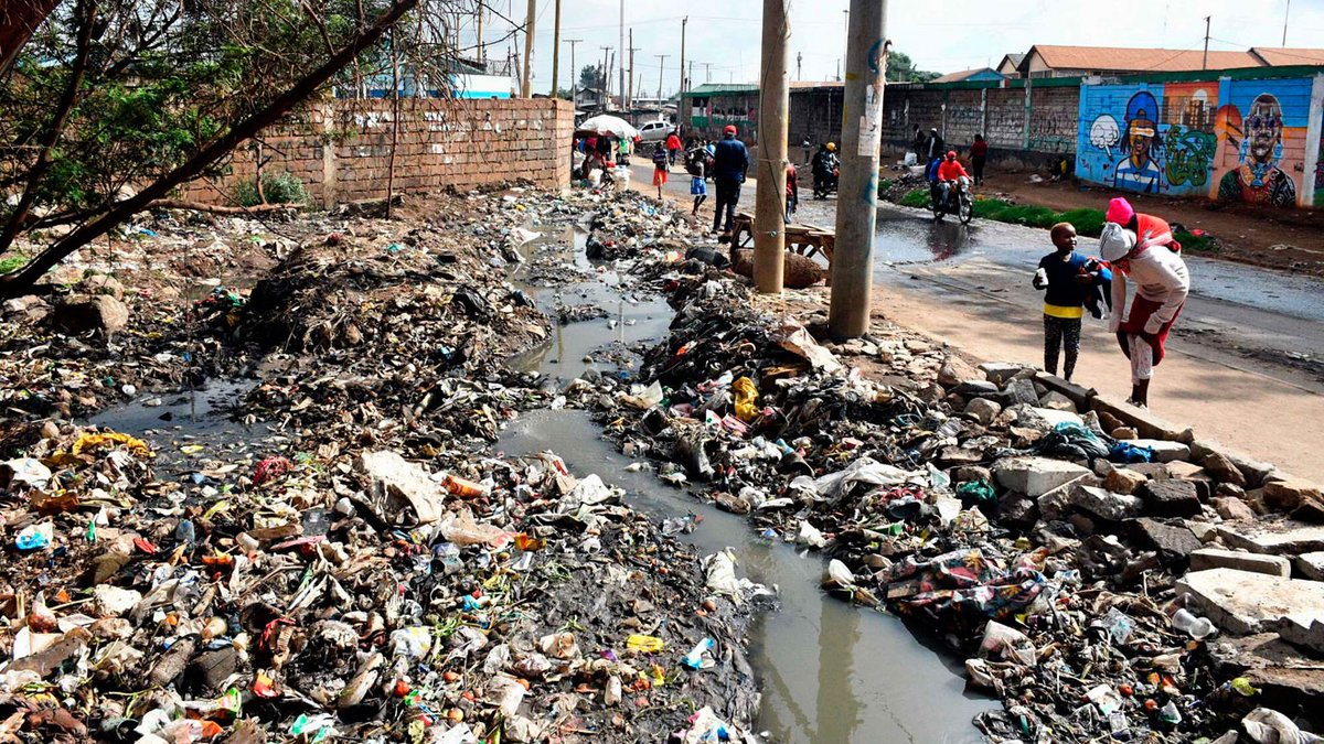 Ammar_Kassim8's tweet photo. A modern city should not collapse because of rainfall. Cities around the world have drainage systems that allow water to flow without paralyzing daily life.

For Nairobi, flooding has become predictable. It reflects poor planning and weak implementation by the county government https://t.co/oITu3BNMZE