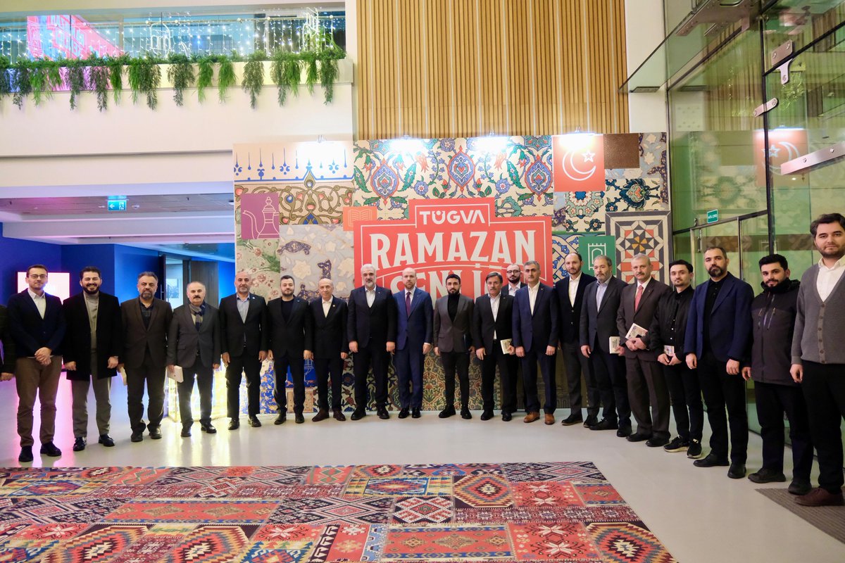 osmannnurika's tweet photo. Filistin’e Destek Platformu toplantımızı, başta İlim Yayma Vakfı Mütevelli Heyeti Başkanı Sayın Bilal Erdoğan olmak üzere kıymetli katılımcılarımızla TÜGVA Genel Merkezimizde gerçekleştirdik.

Gazze’de devam eden insani dramı, Filistin halkının haklı mücadelesini ve bu süreçte üzerimize düşen sorumlulukları ele aldık.

Gazze için dayanışmayı büyütmeye, Filistin’in sesi olmaya ve mazlumların yanında durmaya kararlılıkla devam edeceğiz. 🇵🇸🇹🇷