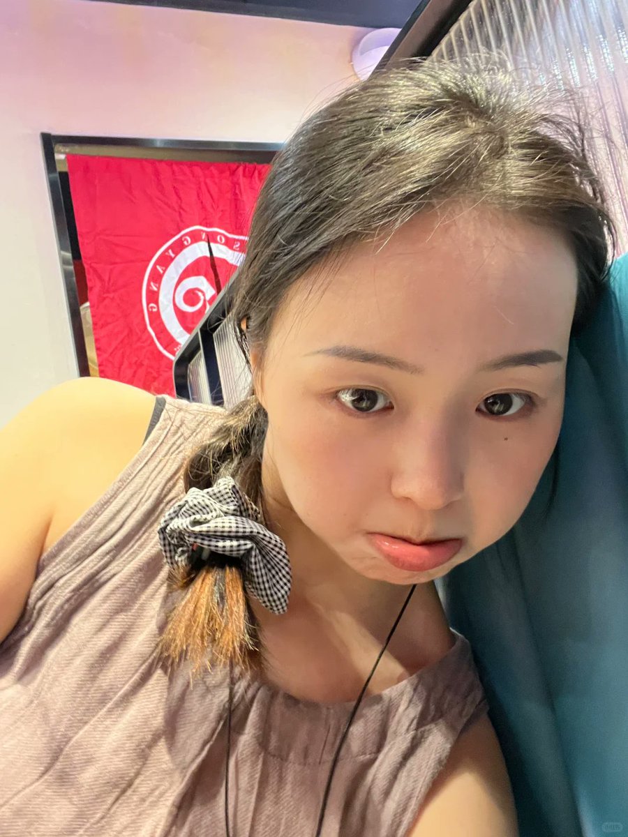 CCD324's tweet photo. 今天穿这么短，是不是欠人收拾了？快来领～ https://t.co/ZuKRwPDQEN