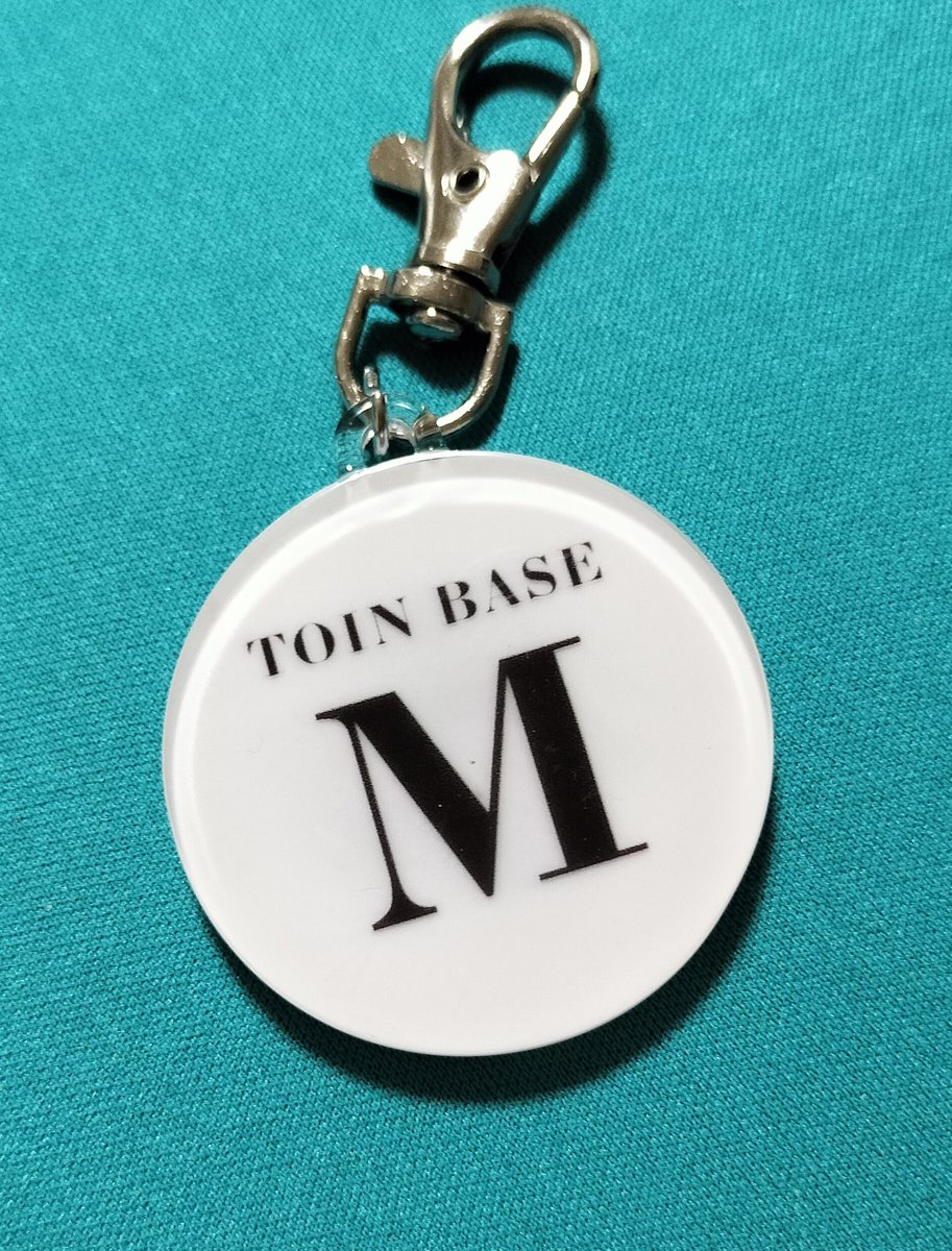 mokubou616's tweet photo. また居座ってしまった😅
思ってたより小さめで
目立ちすぎなくていいな☺️
#TOIN BASE M
#キーホルダー https://t.co/lSQL6ZazoK