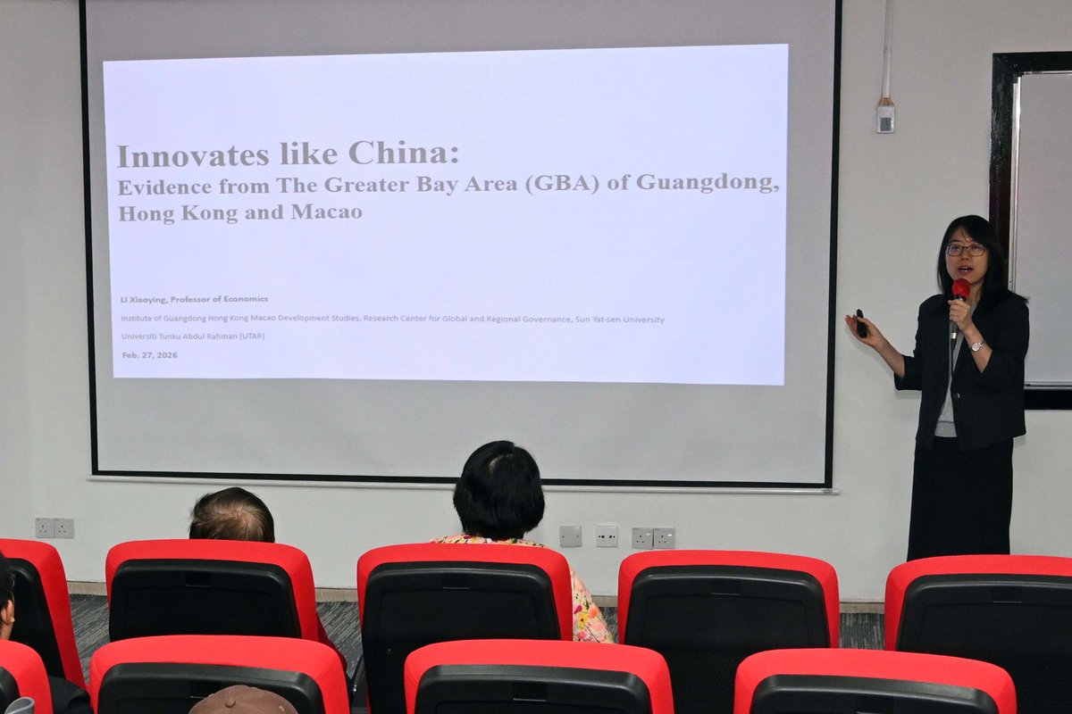 UTARnet's tweet image. 𝐔𝐓𝐀𝐑 𝐡𝐨𝐬𝐭𝐬 𝐢𝐧𝐬𝐢𝐠𝐡𝐭𝐟𝐮𝐥 𝐭𝐚𝐥𝐤 𝐨𝐧 𝐂𝐡𝐢𝐧𝐚’𝐬 𝐢𝐧𝐧𝐨𝐯𝐚𝐭𝐢𝐨𝐧 𝐬𝐭𝐫𝐚𝐭𝐞𝐠𝐲 𝐚𝐧𝐝 𝐠𝐫𝐞𝐚𝐭𝐞𝐫 𝐛𝐚𝐲 𝐚𝐫𝐞𝐚 𝐝𝐞𝐯𝐞𝐥𝐨𝐩𝐦𝐞𝐧𝐭

Read more: news.utar.edu.my/news/2026/Mar/…

#UTAR #IMLD #BRSRC #SunYatSenUniversity #InnovationStrategy #Talk