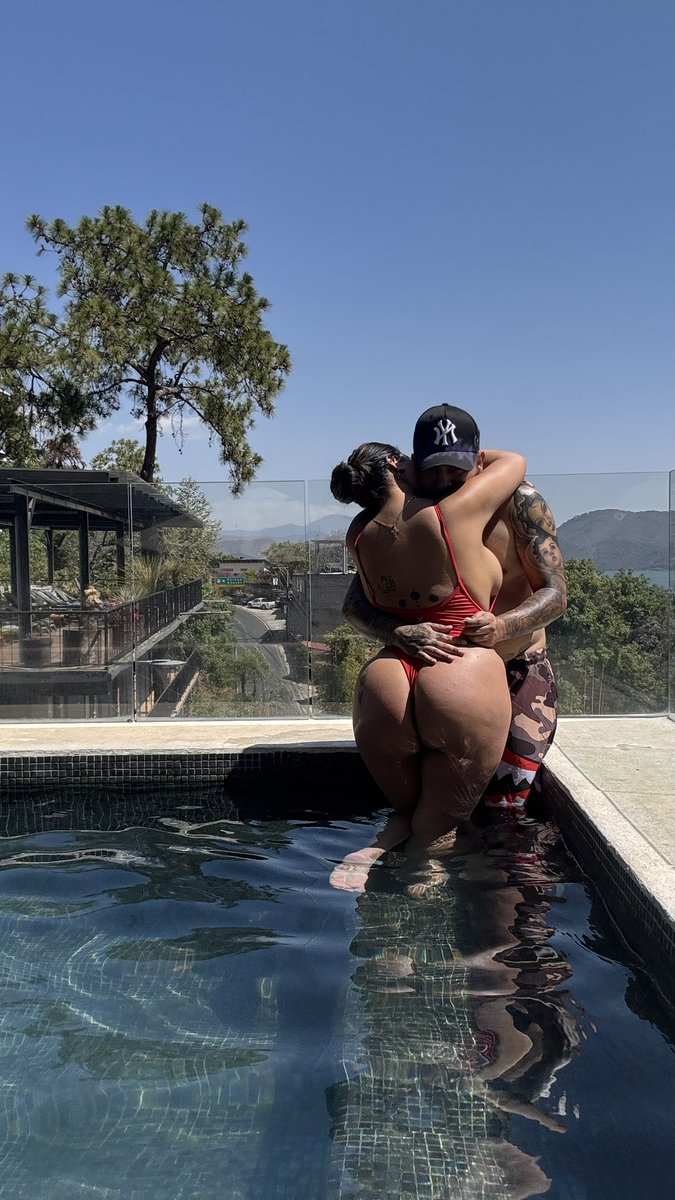 Sr. santos & Day sw 🍍 tweet media