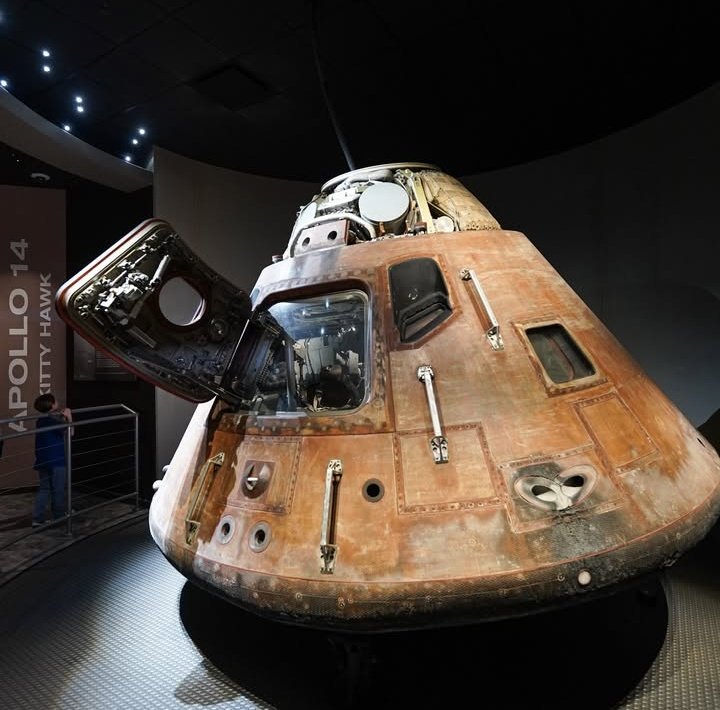 Moonbound Legacy: The Apollo 15 Saturn V 🚀🌕
Step into history at the Kennedy Space Center! This perspective captures the monumental Saturn V rocket, the engineering marvel that propelled the Apollo 15 crew toward their lunar destination. Truly awe-inspiring! ✨🛰️