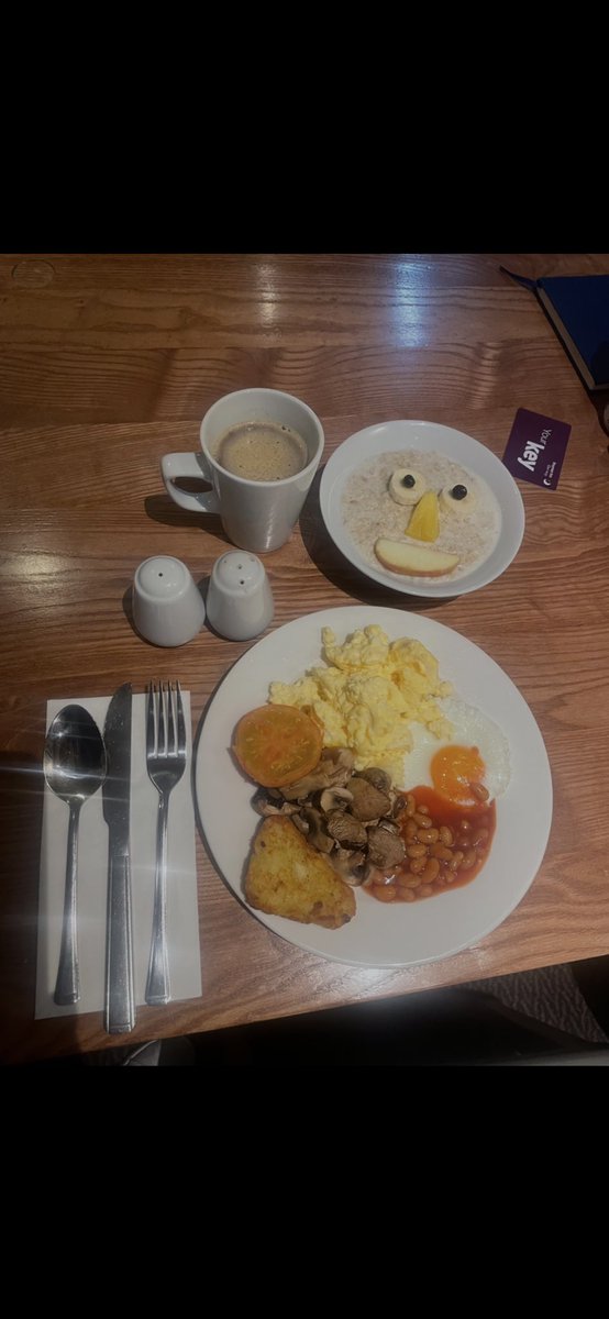 paulhannaford's tweet image. Premier inn Scunthorpe this morning 😊 🥣 ☕️ 🍳 💪🏻 then of to change a few young minds 👫 #WECARE = SAFEGUARDING!!!! 🔪🔪💉💉