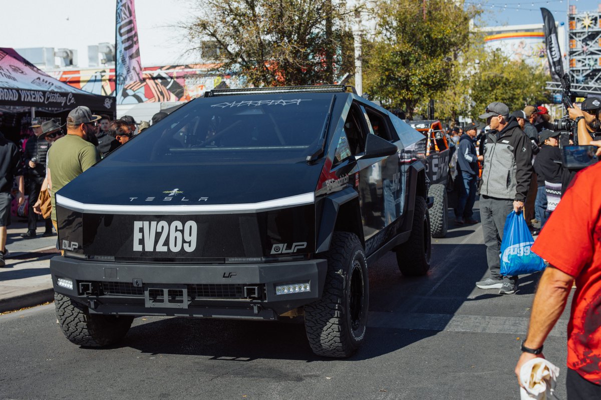 UNPLUGGED PERFORMANCE tweet media