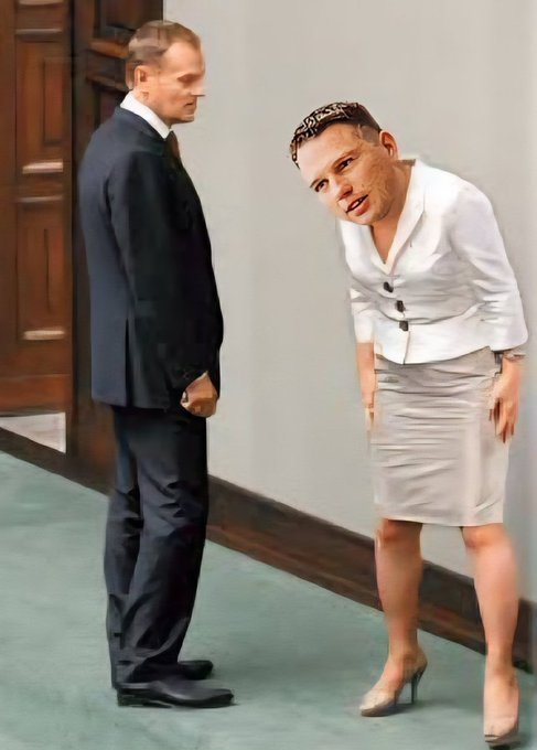 Wprawdzie "nie ma czegoś takiego jak darmowy pieniądz", ale zawsze można za darmo włazić Tuskowi w dupę.