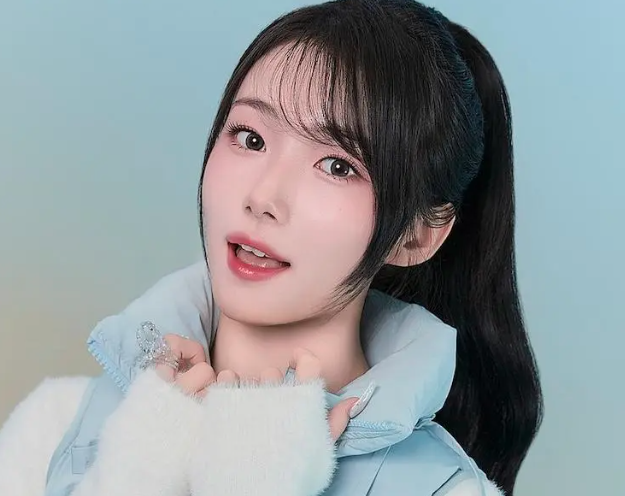 AboutMusicYT's tweet photo. Seo Youngeun announces her departure from Kep1er. The group will continue as a six-member group. https://t.co/n1Z6Ttr8kc