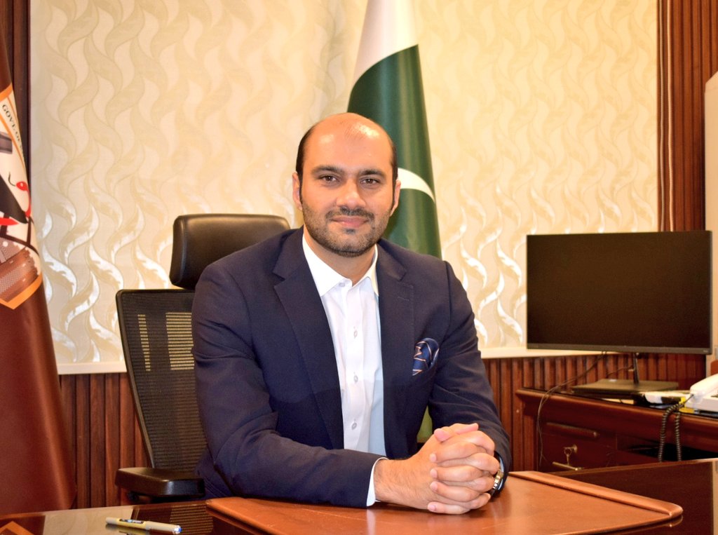 KPRescue1122's tweet photo. محترم شاہ فہد نے ڈائریکٹر جنرل ریسکیو 1122 کے عہدے کا چارج سنبھال لیا۔

شاہ فہد نے باقاعدہ طور پر ڈائریکٹر جنرل ریسکیو 1122 کے عہدے کا چارج سنبھال کر اپنی ذمہ داریاں شروع کر دی ہیں۔ https://t.co/5n3OHOa6zC