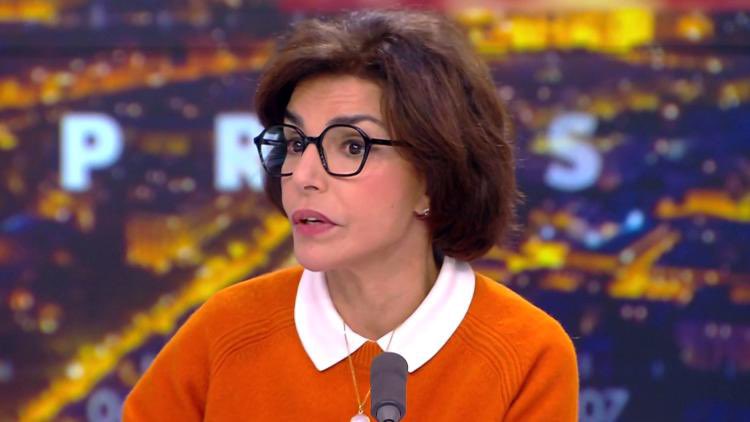 Je suis sur le cul..Les gens découvrent que R.Dati est incompétente,qu’elle ne sait pas débattre et qu’elle peut être violente. 
Vous avez déjà oublié ses frasques lorsqu’elle était ds le gvt Sarko..?