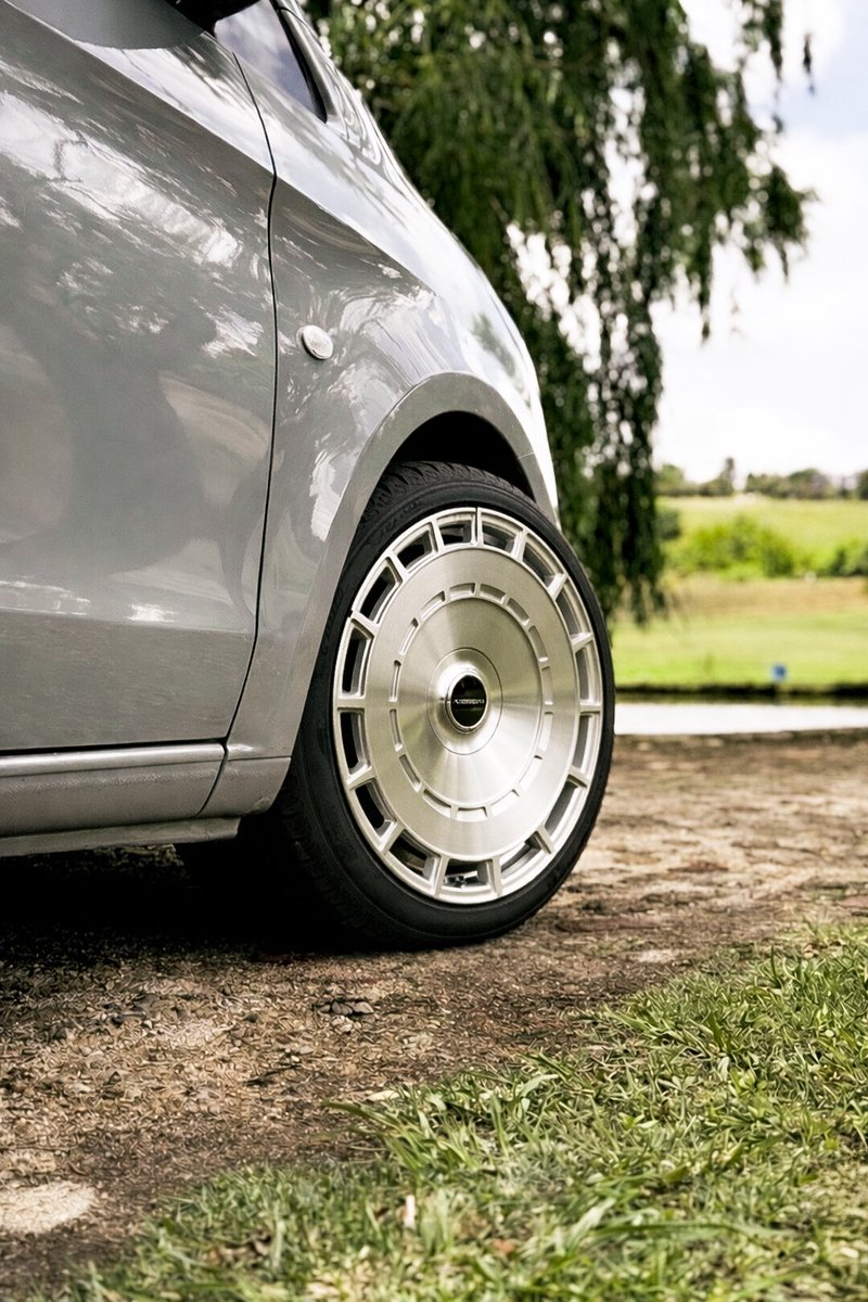 CarsInPixels tweet media