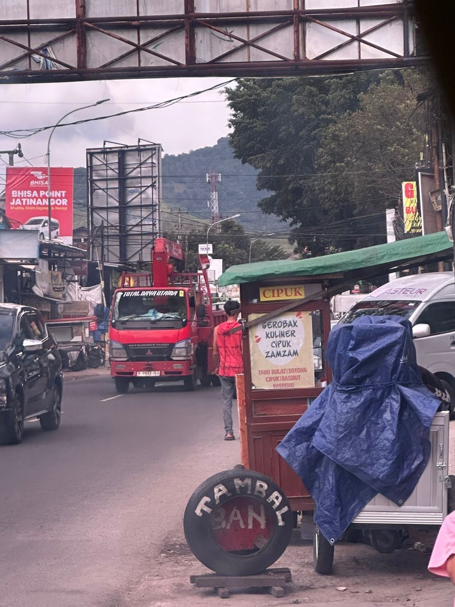 Unpadfess tweet media