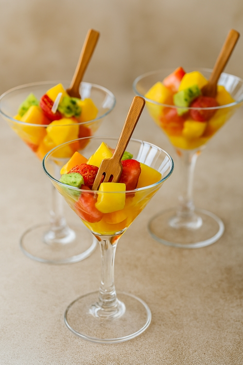 ThreadsWerindia's tweet image. 🍸✨ Elevate your house parties with 6 creative ways to serve food in cocktail glasses—stylish, fun &amp;amp; unforgettable! 🎉🌿
👉 Read more: buff.ly/BtRYTyl

#PartyHacks #CocktailStyle #Threads #WeRIndia