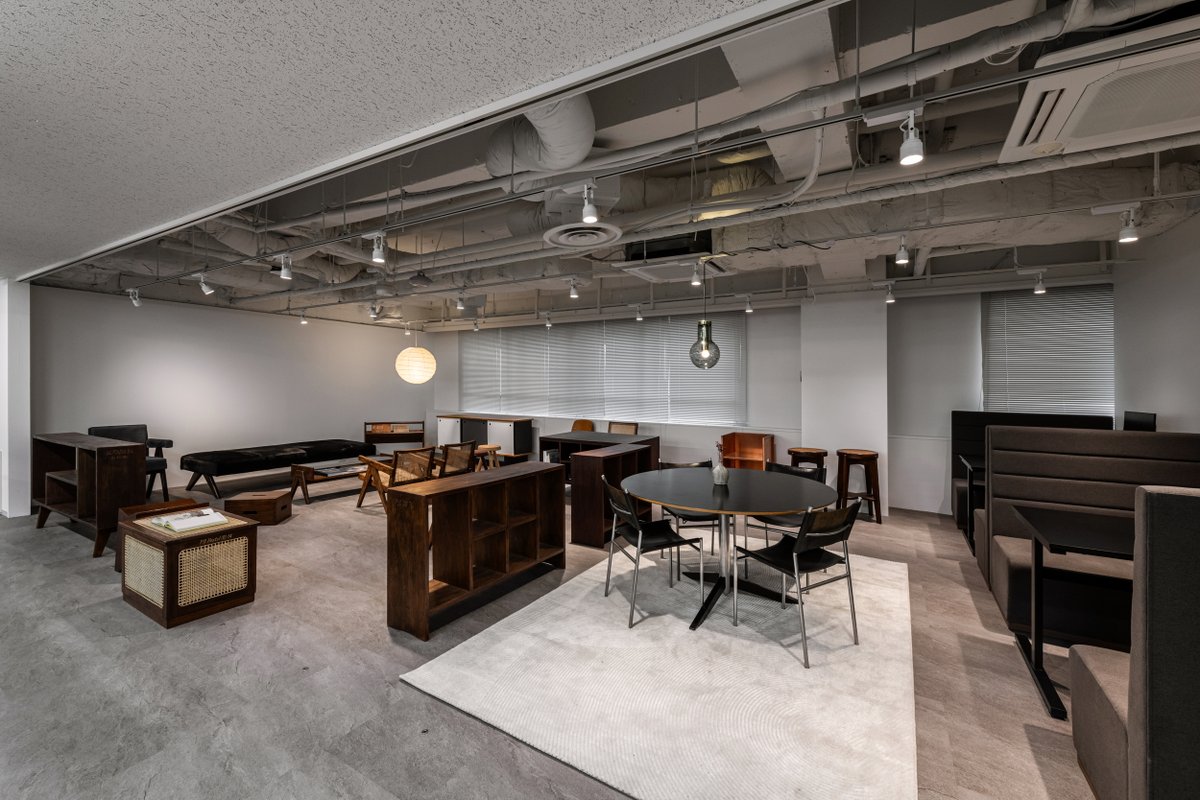 47group_pr's tweet photo. 当社が手掛けたオフィス内装実績を公開しました。

株式会社ブルズ様
「ブランドを体現し、動画発信のハブステーションとなるオフィス」 https://t.co/Ov6k98f41C