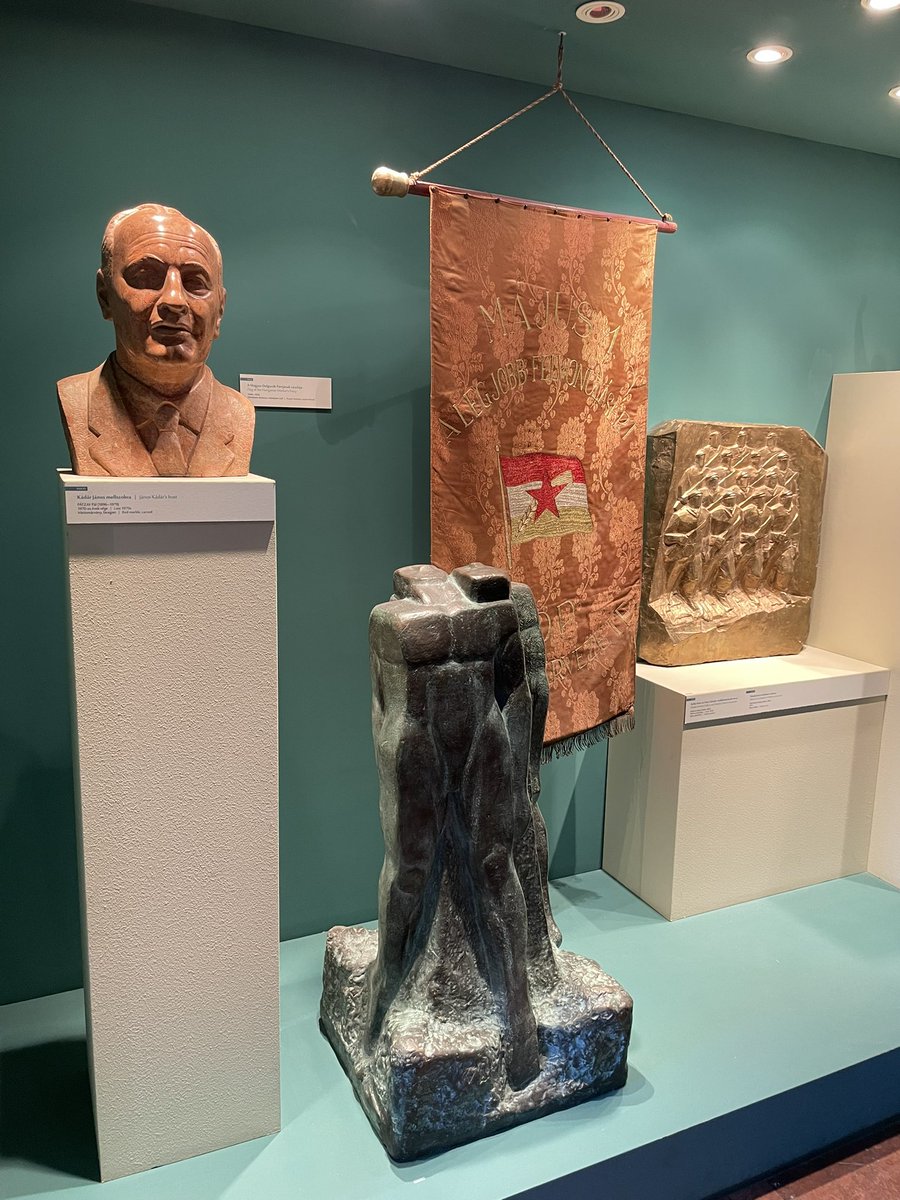 Mp97440's tweet image. 📸 Musée de l’Holocauste
📸 Salle St-Étienne (restaurée 2021) - château de Buda (UNESCO)
📸 Synagogue, considérée comme la + vaste d’Europe (3500 places), inaugurée en 1859. Pdt la WWII, le ghetto est installé autour
📸 Exposition sur l’histoire de Budapest
📍Budapest
#day5 🇭🇺