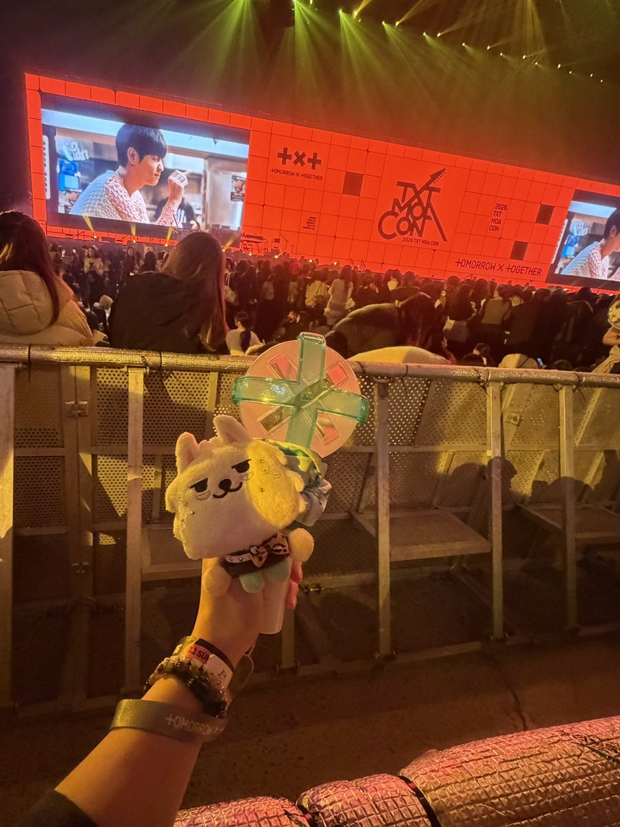 janiceiceicet's tweet photo. 모아콘 넘 행복해~ https://t.co/AXlDy16Zn1