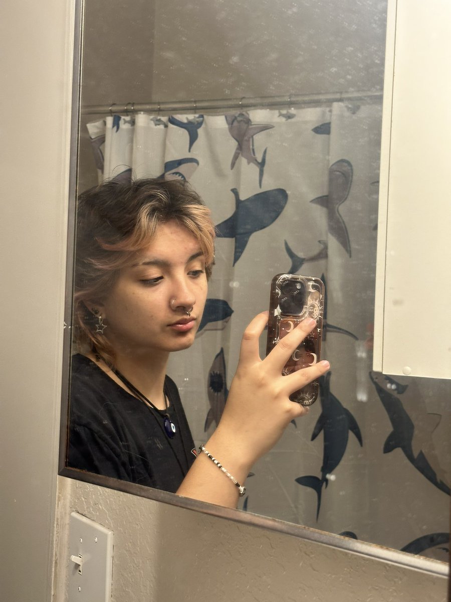 laya ! ⁷ tweet media