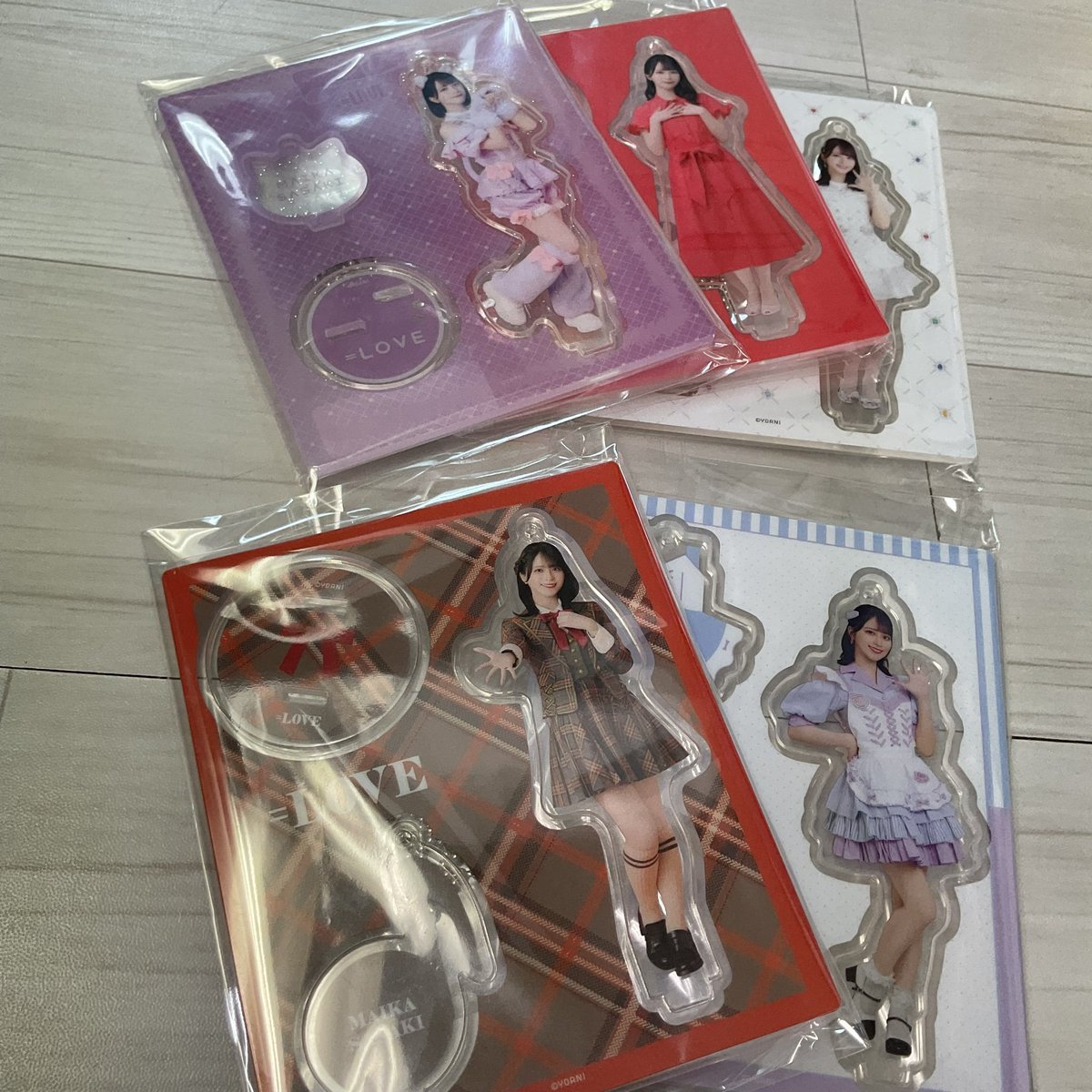 佐々木舞香さんのアクリルスタンドがたくさん入荷しました