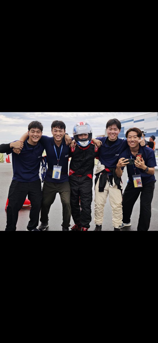 FHT_Shinkan's tweet photo. 北海道大学に合格された皆さんおめでとうございます🎉🎉
「F1（フォーミュラワン）」って聞いたことありませんか？🏎️
私達は北大でレーシングカーを設計・製作し、年に一度の全国大会で勝負しています🏆
スポンサー営業などもあり文理や性別問わず糧になる経験ができます❕
#春から北大 https://t.co/kIJhNr8fBu