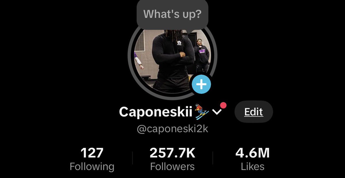 Caponeskii tweet media