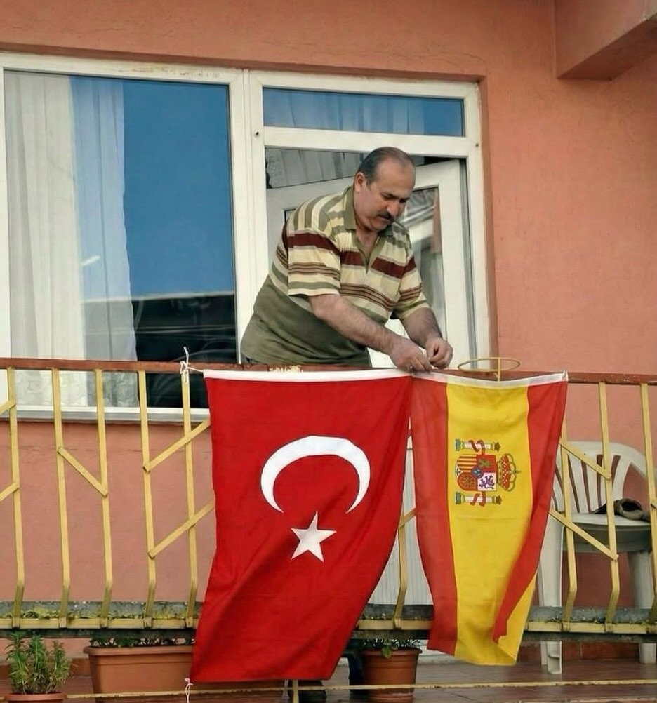 İspanya’da, Türk vatandaşlarına vize kolaylığı sağlanması amacıyla bir imza kampanyası başlatıldı.