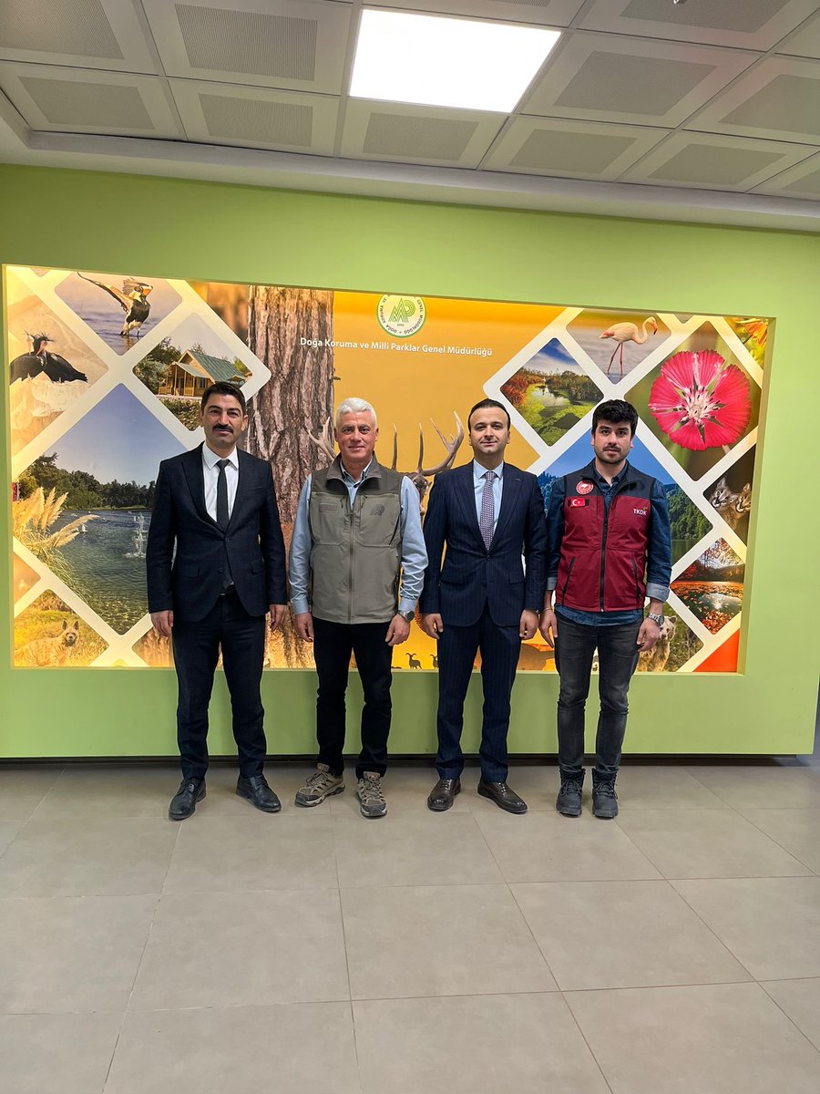 Koordinatörümüz Harun Reşit Genç ve beraberindeki heyet Tarım Kredi Kooperatifleri Bölge Müdürü Sayın Serhat Özübek ile Doğa Koruma ve Milli Parklar Müdürü Sayın Seyit Ahmet Pınar'ı makamlarında ziyaret etti.
#tkdk #gaziantep #ipard