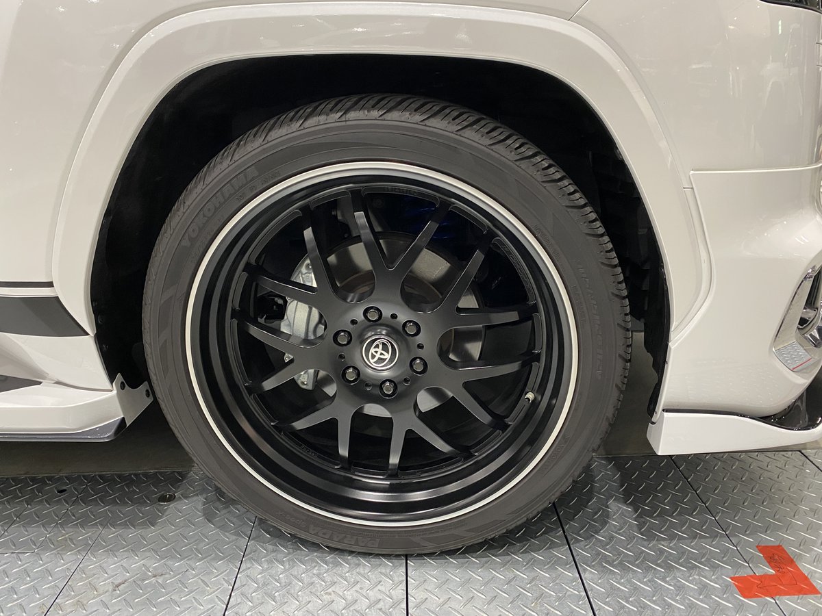 GEOLANDAR_JP's tweet photo. 群馬パーツショー 2025 ヨコハマタイヤ装着車

エルフォード 様

車輛：ランドクルーザー300
装着タイヤ：PARADA Spec-X
サイズ：305/35R24

#YOKOHAMA #ヨコハマタイヤ #パラダ #PARADA #群馬パーツショー #ランクル #エルフォード #ELFORD https://t.co/qASqmzb8Y9
