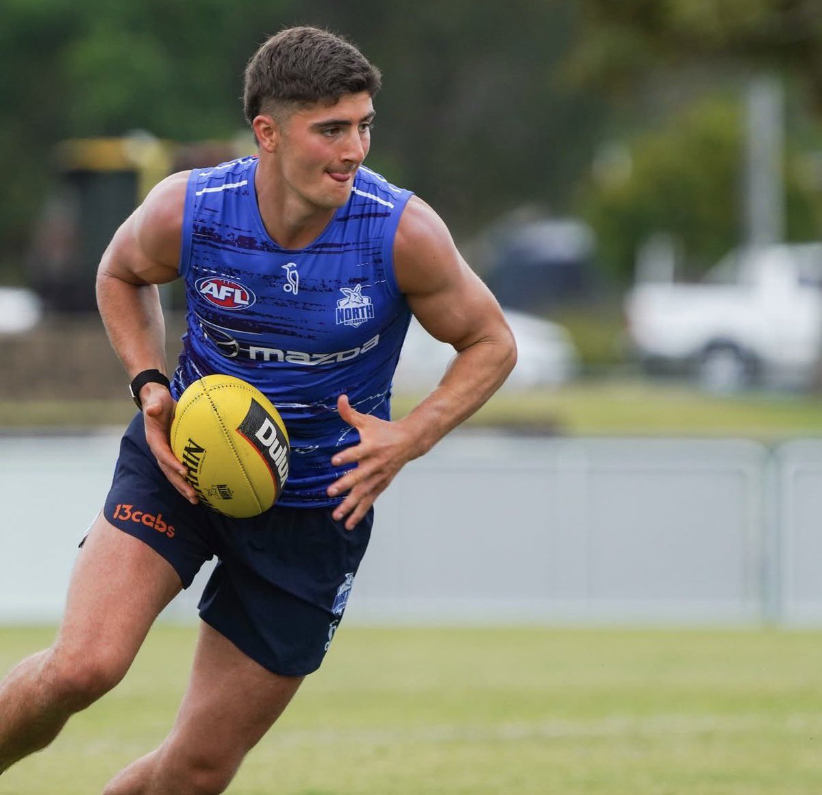 baz 🥷 tweet media