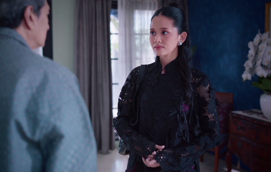 Buat yang overthinking urusan pulang kampung tapi banyak pertimbangan, mini series ini akan relevan banget buat kalian!

Sutradara Gadis Kretek, Kamila Andini, nge-direct micro series bertajuk "Good Things Are Worth Fear". Durasinya pendek semua tapi juga ngena semua.